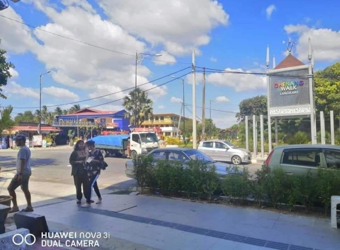 Nu Melati Hotel Pantai Cenang  Exterior photo